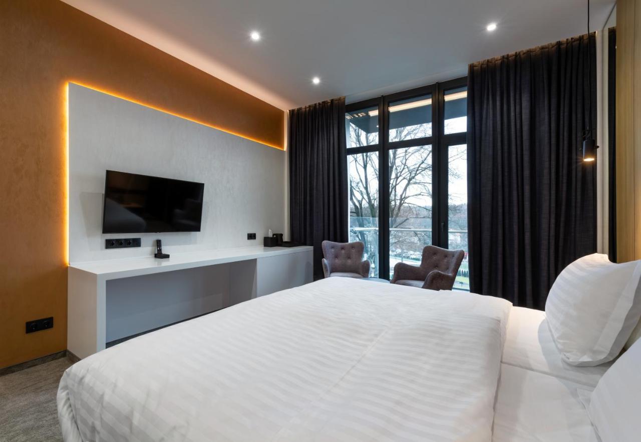 Hotel Святий Шарбель à Morshyn Extérieur photo